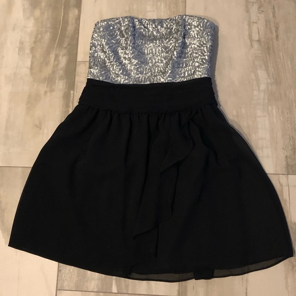 Express Strapless Sequin & Chiffon Dress Size 4 - Picture 1 of 3